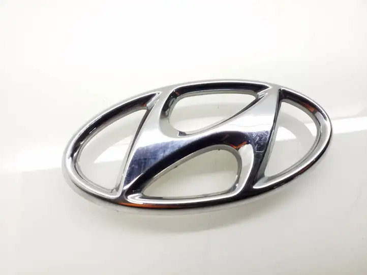 Hyundai i40 (2015 - ) Эмблема производителя — фото 2