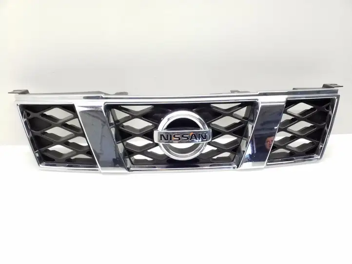 Nissan X-Trail T31 (2007 - 2014) 62310JG40A Верхняя решетка радиатора — фото 1