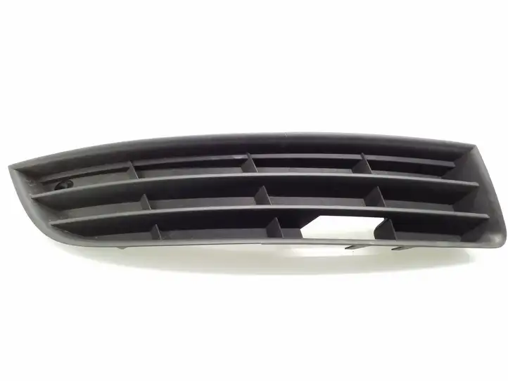 Volkswagen PASSAT B6 (2005 - 2010) 3C0853666 Решетка противотуманной фары — фото 1