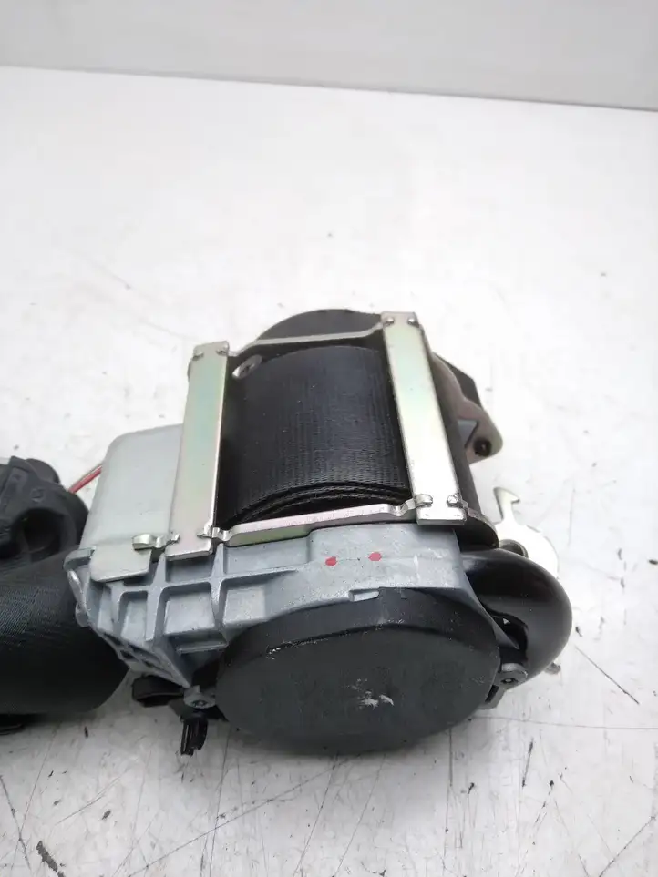 Nissan Qashqai (2010 - 2013) 86885JD00A Передний ремень безопасности — фото 2