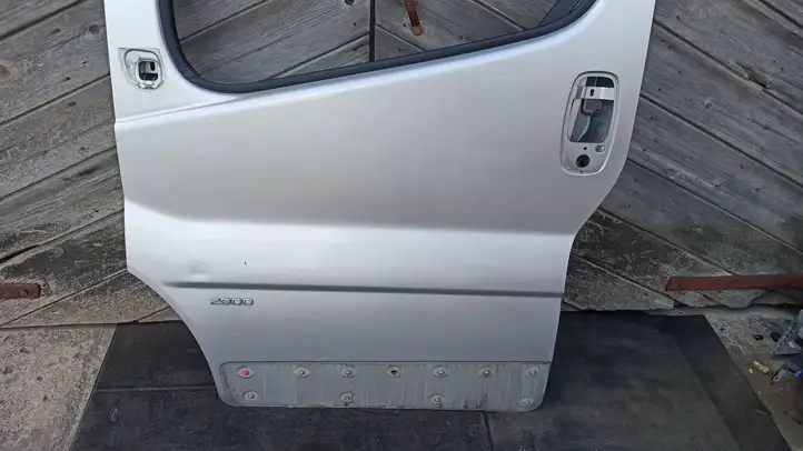 Opel Vivaro (2006 - 2014) Дверь — фото 2