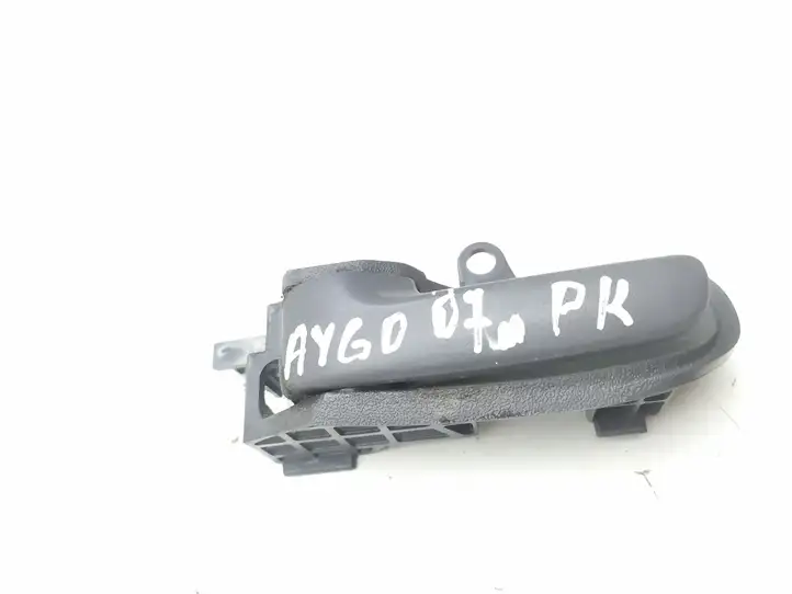 Toyota Aygo AB10 (2005 - 2008) Внутренняя ручка двери — фото 2