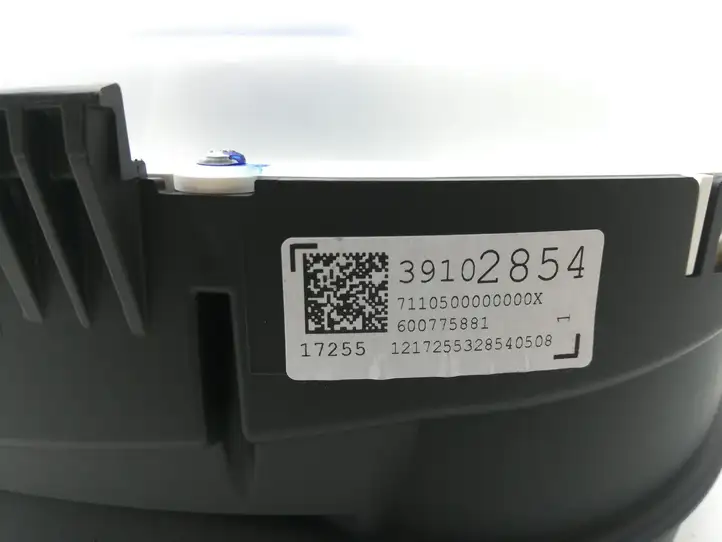 Opel Astra (2015 - 2020)  39102854 Спидометр (приборный щиток)