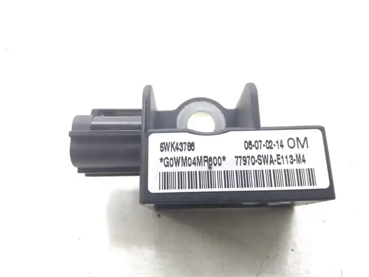 Honda CR-V (2006 - 2009) 77970SWAE113M4 Датчик удара SRS — фото 4