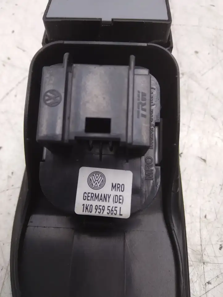 Volkswagen PASSAT CC (2008 - 2012) 3C8857858D Кнопка стеклоподъемников — фото 3