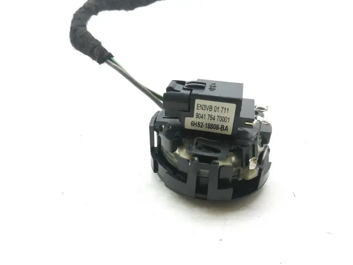 Land Rover Freelander 2 - LR2 (2006 - 2010) 6H5218808BA Твитер задних дверей — фото 5