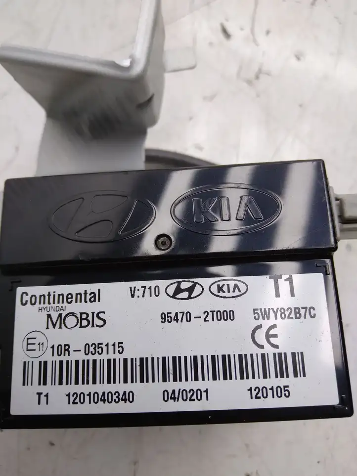 Kia Optima (2010 - 2013) 954702T000 Блок бесключевого доступа — фото 2
