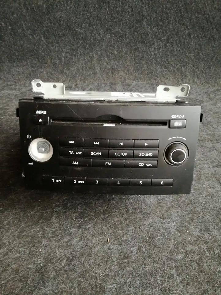 Kia Ceed (2006 - 2010) BS020738 Магнитола / мультимедийная система — фото 1