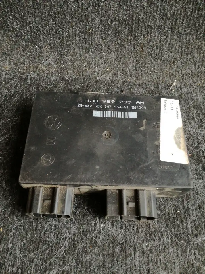 Skoda Octavia Mk1 (1U) (1996 - 2004) 1J0959799AH Модуль комфорта — фото 1