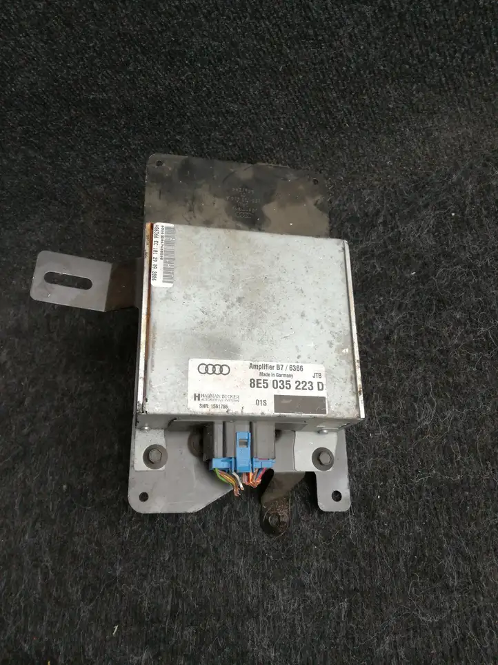 Audi A4 S4 B8 8K (2007 - 2011) 8E5035223D Усилитель звука — фото 2