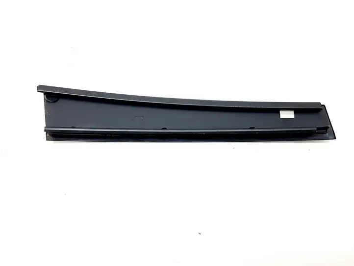 Volvo V50 (2004 - 2008) 08622654 Накладка стекла задней двери — фото 2