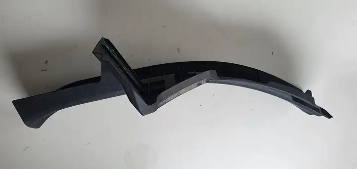 Toyota Yaris (2012 - 2014) Внутренняя отделка заднего порога — фото 5