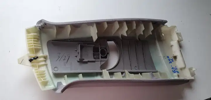 Lexus GS 300 350 430 450h (2004 - 2007) Накладка ремня безопасности — фото 2