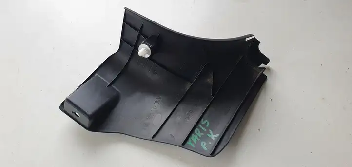 Toyota Yaris (2012 - 2014) Внутренняя отделка переднего порога — фото 2