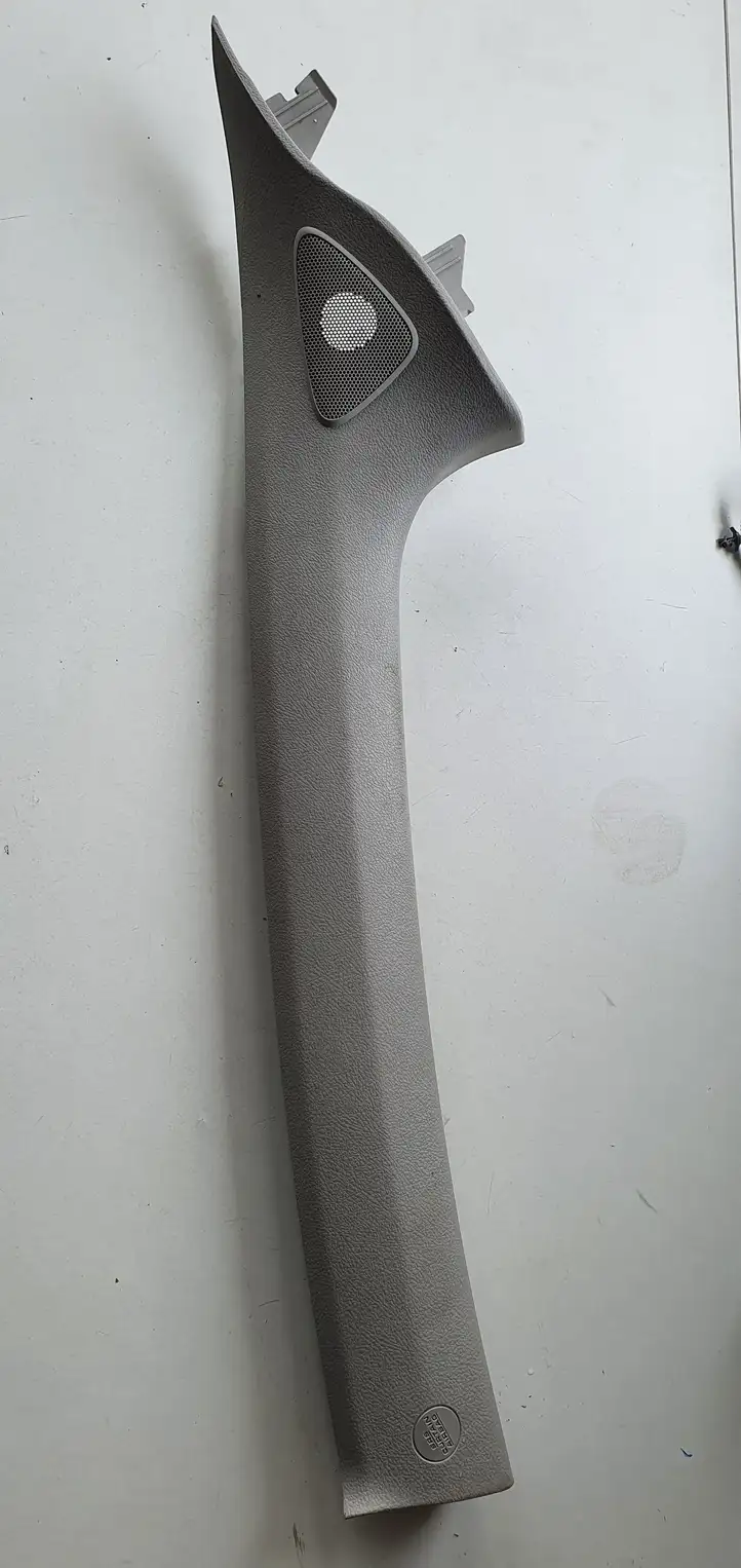 Toyota Yaris (2012 - 2014) Обшивка стойки A — фото 4