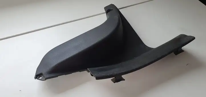 Hyundai i30 (2012 - 2015) Внутренняя отделка заднего порога — фото 4