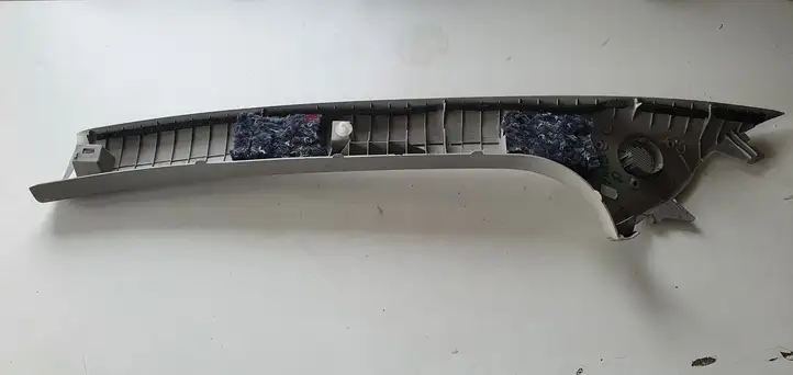 Toyota Yaris (2012 - 2014) Обшивка стойки A — фото 3
