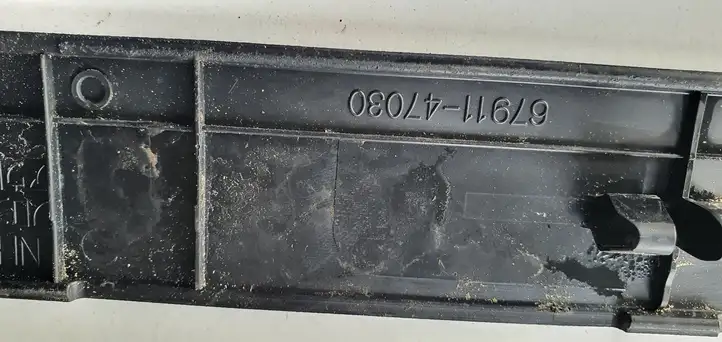 Toyota Prius (XW30) (2009 - 2015) Внутренняя отделка переднего порога — фото 5