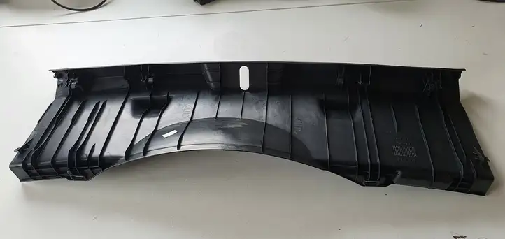 Toyota Yaris (2012 - 2014) Отделка замка — фото 3