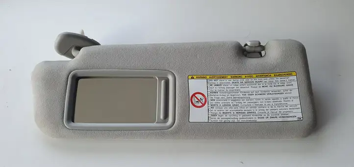 Toyota Prius (XW30) (2009 - 2015) Солнцезащитный козырек — фото 2