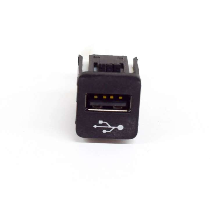 9229294 BMW 4 G22 G23 G24 G26 USB jungtis