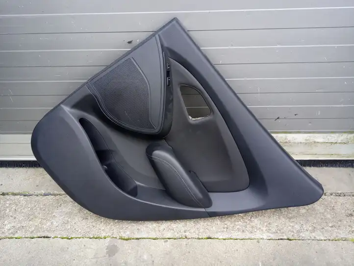 Hyundai ix35 (2009 - 2013) Обшивка задней двери — фото 1