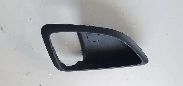 Hyundai ix35 (2009 - 2013) Прочая отделка передней двери — фото 3
