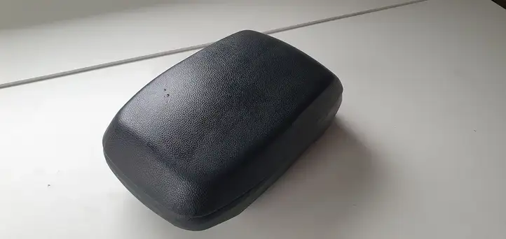 Hyundai i30 (2012 - 2015)   Другая центральная деталь консоли (туннеля)