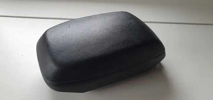 Hyundai i30 (2012 - 2015)   Другая центральная деталь консоли (туннеля)