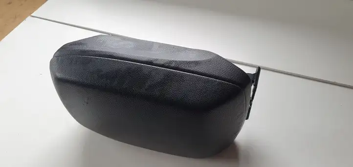 Hyundai i30 (2012 - 2015)   Другая центральная деталь консоли (туннеля)