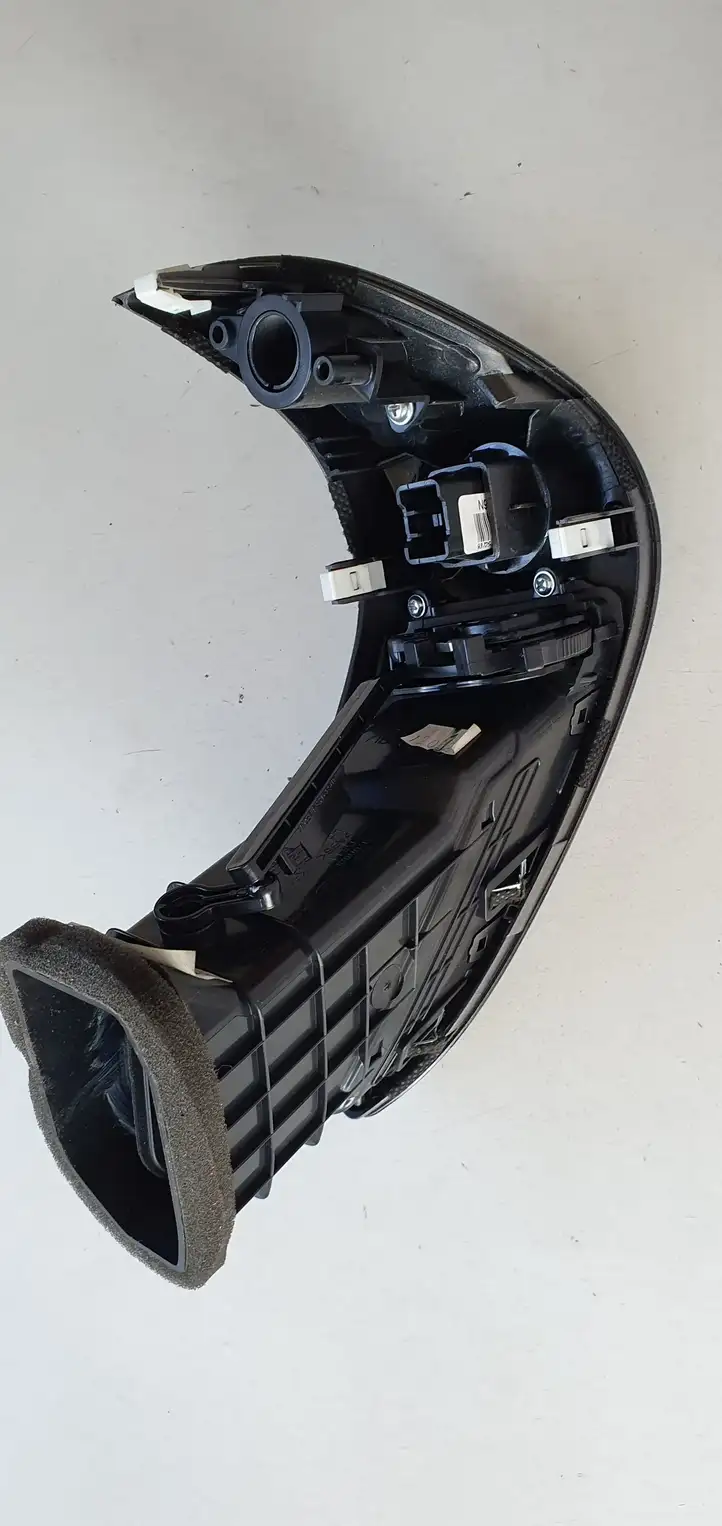 Hyundai ix35 (2009 - 2013) Боковой воздушный дефлектор — фото 3