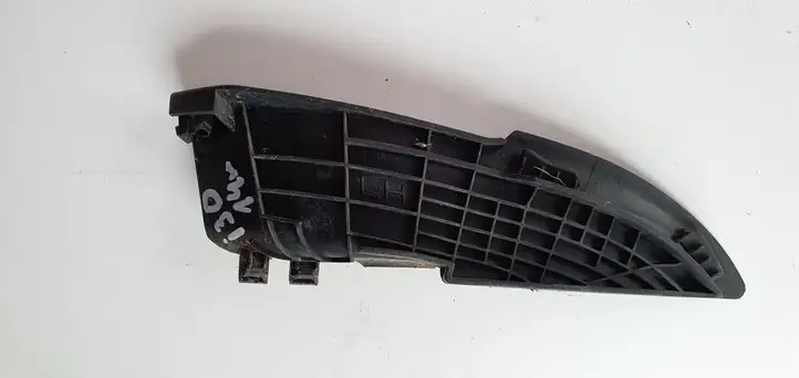 Hyundai i30 (2012 - 2015) Накладка стоек лобового стекла — фото 5