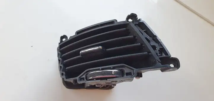 Kia Sportage (2010 - 2014) Боковой воздушный дефлектор — фото 1
