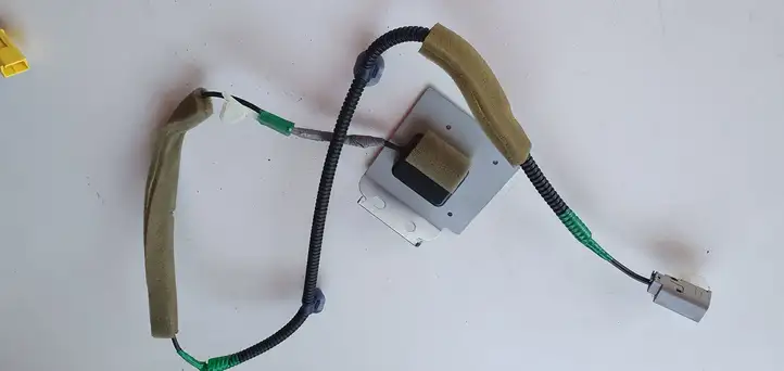 Honda Accord (2008 - 2016) GPS антенна — фото 1