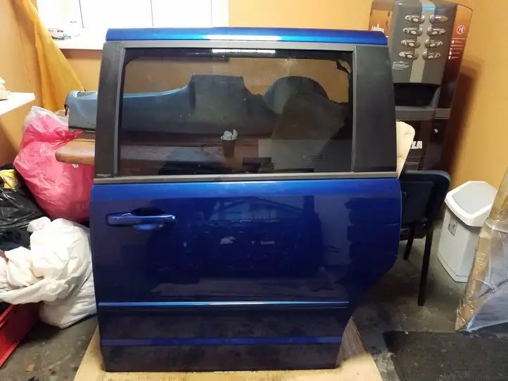 Dodge Grand Caravan (2007 - 2020) OEM Боковая раздвижная дверь — фото 1