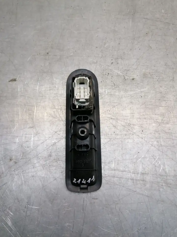 Renault Scenic II - Grand scenic II (2003 - 2006) 156013870G Блок кнопок стеклоподъемников — фото 3