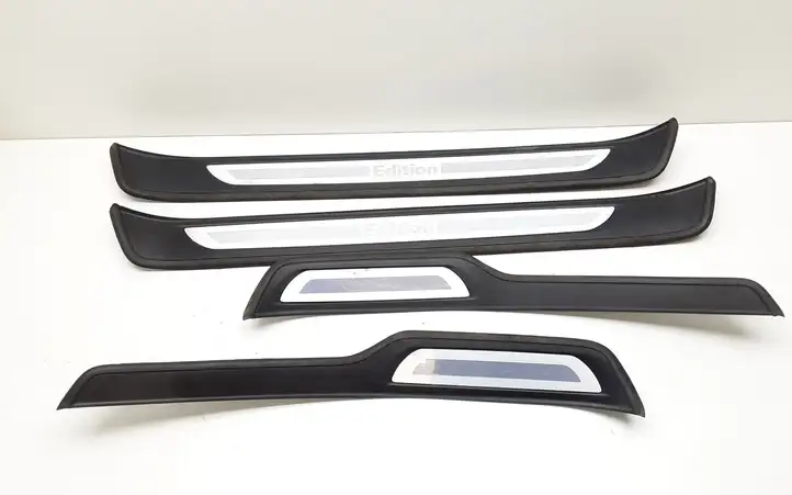 BMW 3 E90 E91 (2005 - 2012) 72559309 Внутренняя отделка переднего порога — фото 1