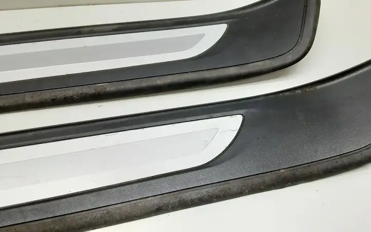 BMW 3 E90 E91 (2005 - 2012) 72559309 Внутренняя отделка переднего порога — фото 4