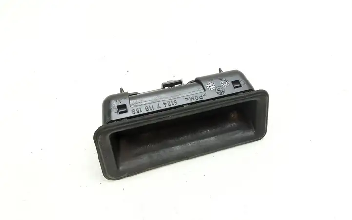 BMW 3 E90 E91 (2005 - 2012) 7118158 Ручка крышки багажника — фото 1