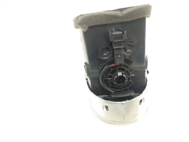 Audi A4 S4 B6 8E 8H (2000 - 2006) 8H0820901D Боковой воздушный дефлектор — фото 4