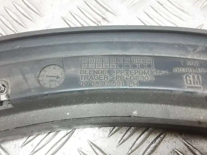 Opel Zafira A (1999 - 2003) 090597591 Молдинг крыла — фото 2
