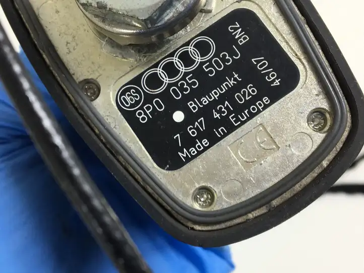 Audi A3/S3 8P (2004 - 2008) 8P0035503J GPS антенна — фото 2