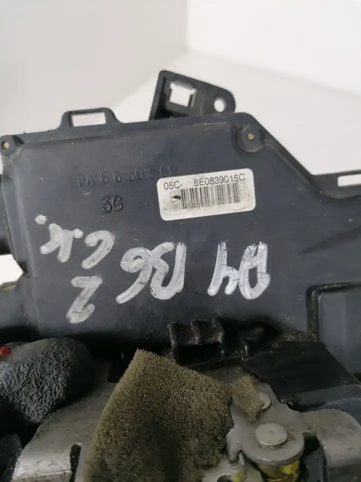Audi A4 S4 B6 8E 8H (2000 - 2006) 8E0839015C Замок задней двери — фото 2