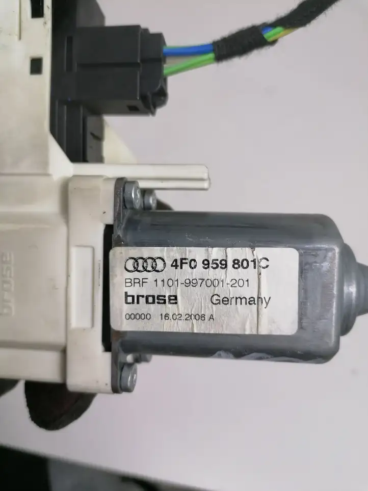Audi A6 S6 C6 4F (2004 - 2008) 4F0959801C Стеклоподъемник задней двери — фото 3
