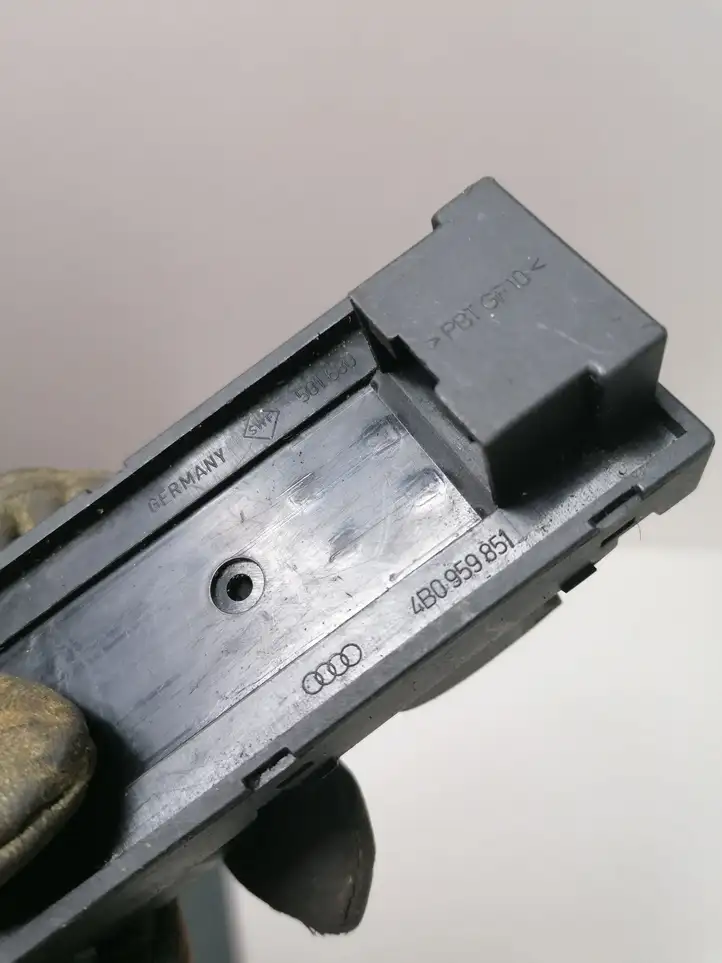 Audi A6 S6 C5 4B (2001 - 2004) 4B0959851 Кнопка стеклоподъемников — фото 2
