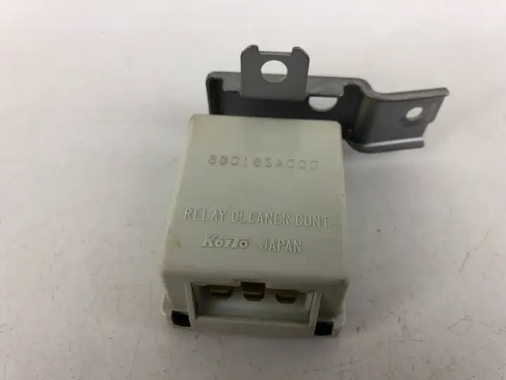 Subaru Forester SG (2006 - 2008) 88018SA000 Реле омывателя фар — фото 5
