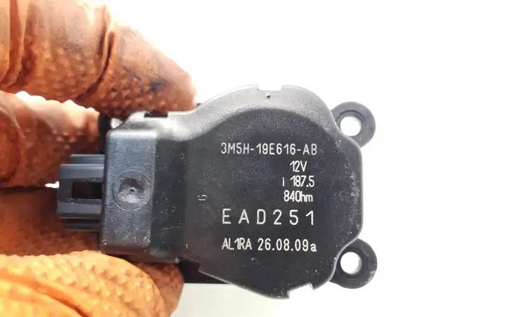 Ford Kuga I (2008 - 2012) 3M5H19E616AB Двигатель задвижки потока воздуха — фото 5