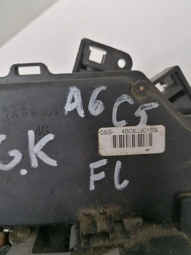 Audi A6 S6 C5 4B (2001 - 2004) 4B0839015G Замок задней двери — фото 2