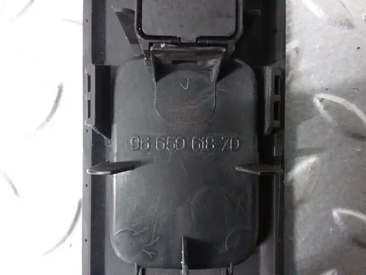 Peugeot 3008 I (2008 - 2015) 96650618ZD Блок кнопок стеклоподъемников — фото 2