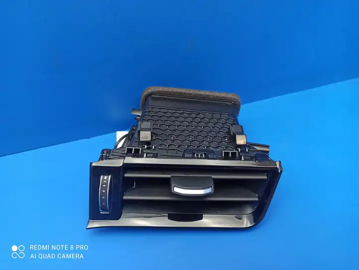Land Rover Evoque II (2018 - ) K8D2018B08A Боковой воздушный дефлектор — фото 1